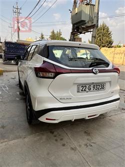 نیسان کیکس